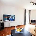 Penthouse Mit Blick Auf Den Yachthafen