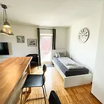 Penthouse Mit Blick Auf Den Yachthafen